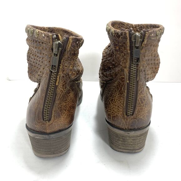 Circle G By Corral Leather Ankle Boots Honey Cut Out & Studs Size 8 Women’s - Picture 12 of 16